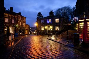 haworth main st xmas day 2012 12 sm - Copy (2).jpg